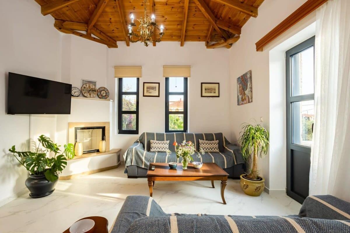 Apartment Mani Stone Built A Breath Away To The Sea