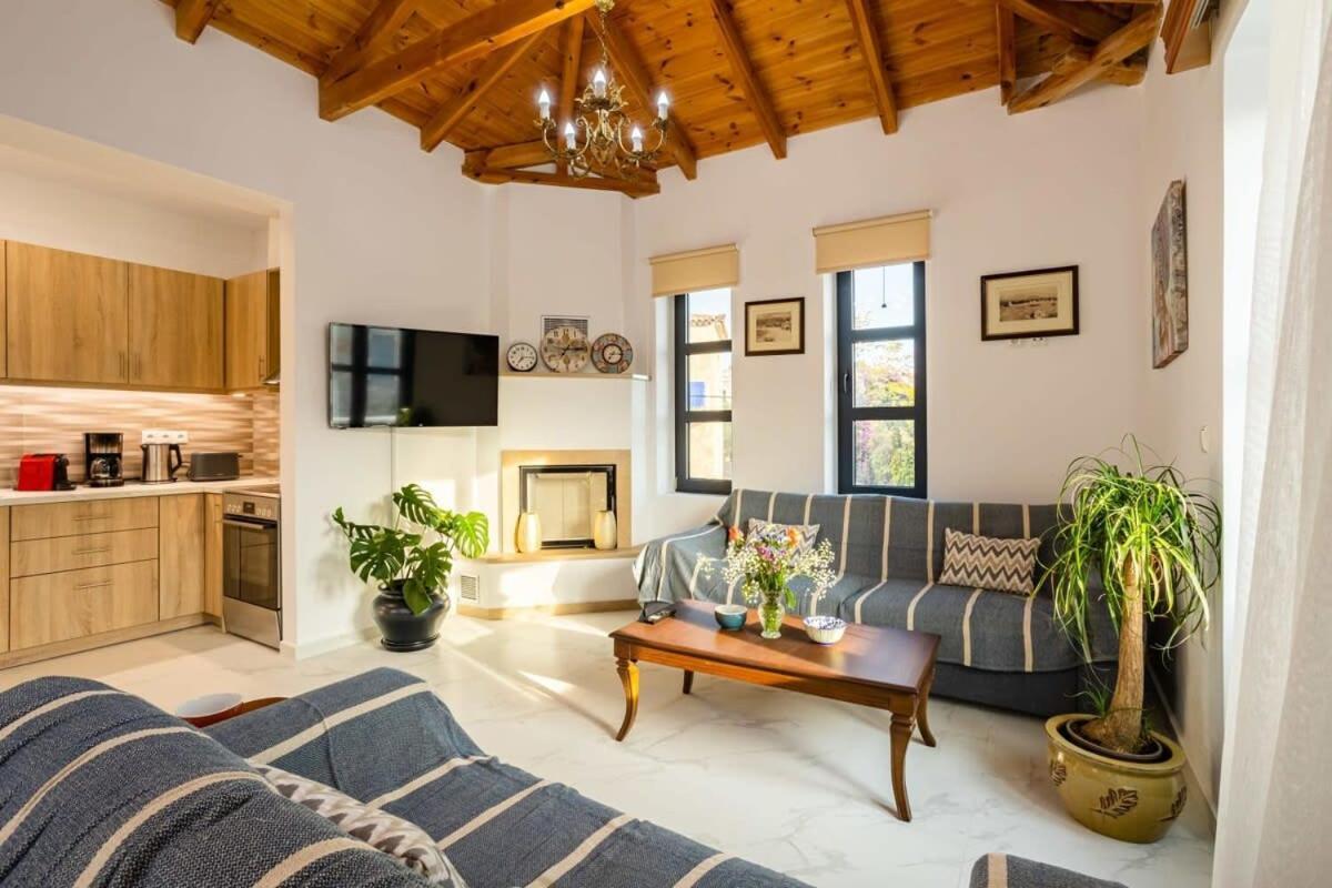Apartment Mani Stone Built A Breath Away To The Sea *
