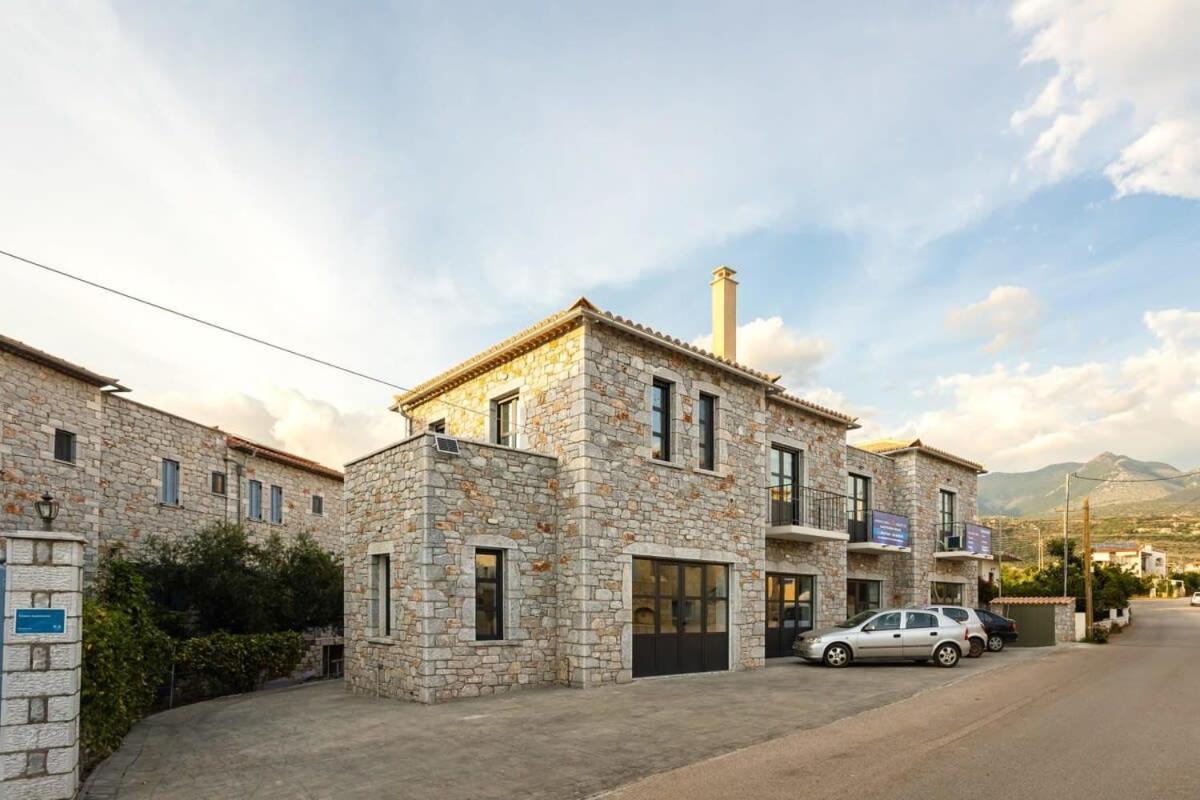 Mani Stone Built A Breath Away To The Sea Apartment Stoúpa