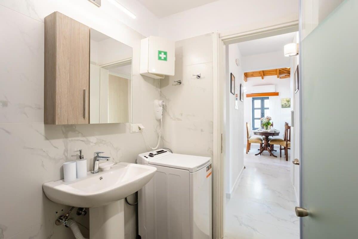 Apartment Mani Stone Built A Breath Away To The Sea *