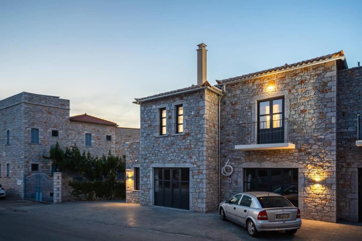 Apartment Mani Stone Built A Breath Away To The Sea Stoúpa