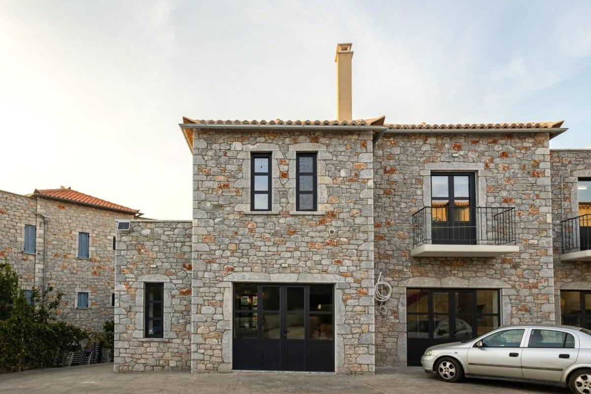 Mani Stone Built A Breath Away To The Sea Apartment Stoúpa