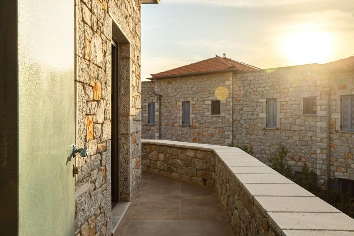 Apartment Mani Stone Built A Breath Away To The Sea *
