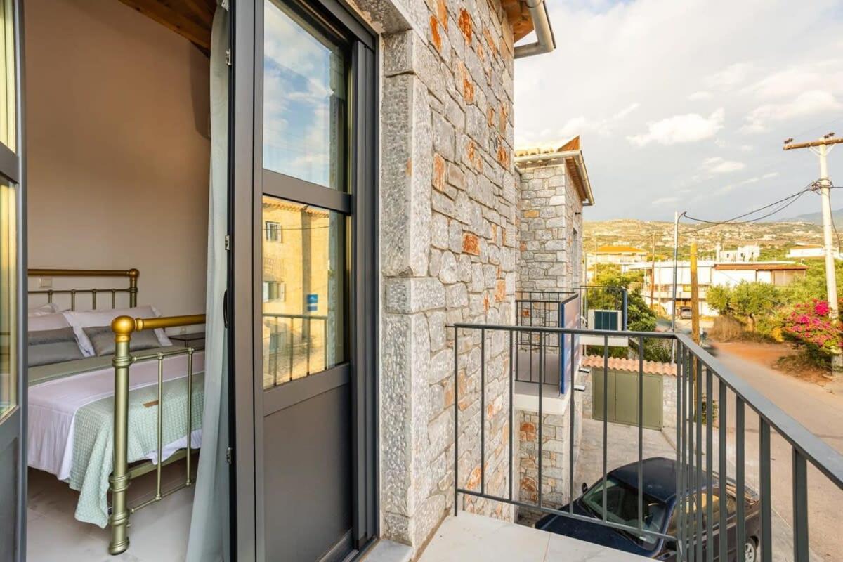 Mani Stone Built A Breath Away To The Sea Apartment